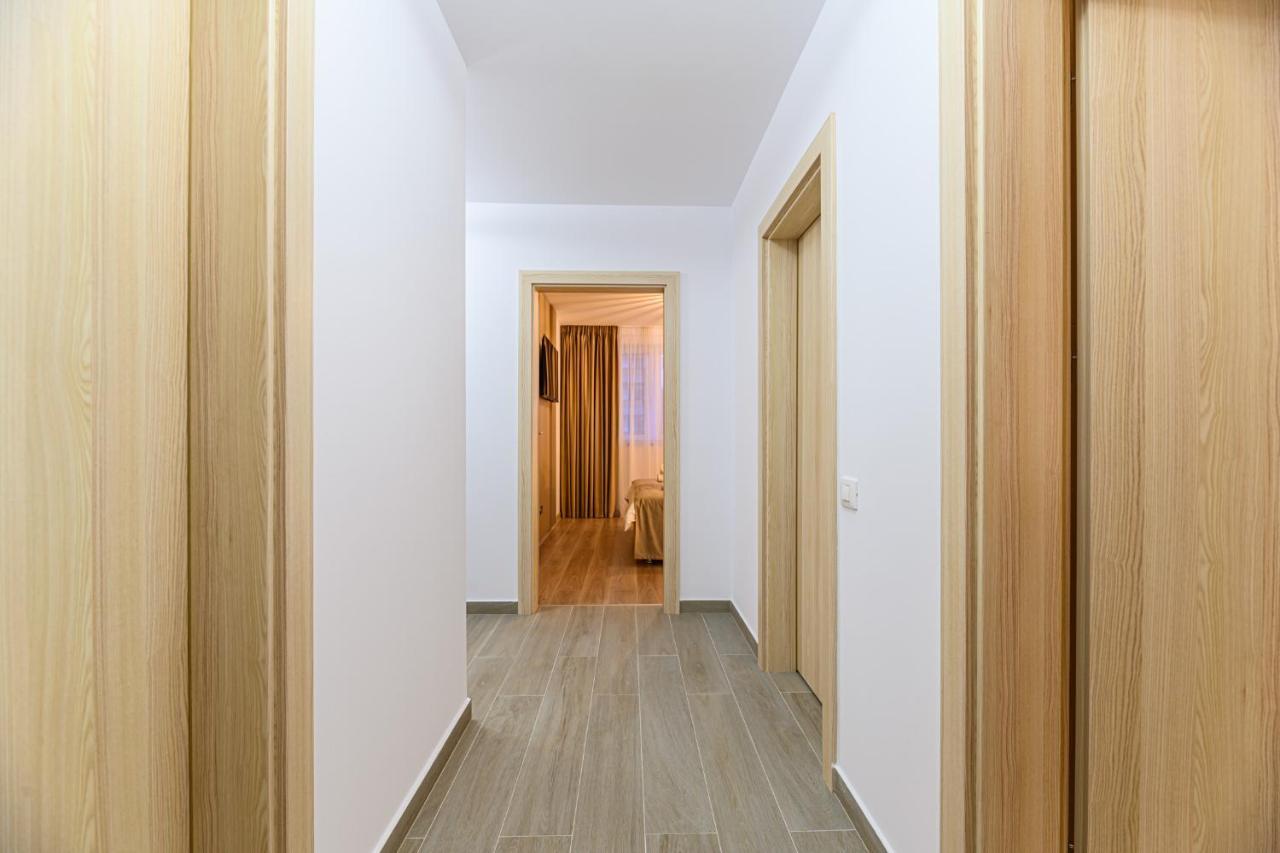Lara's Apartment